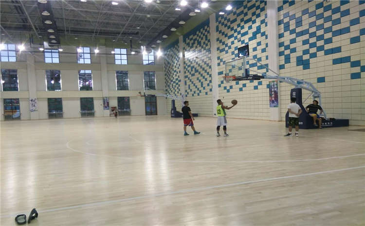 專業(yè)體育館木地板廠家有哪些