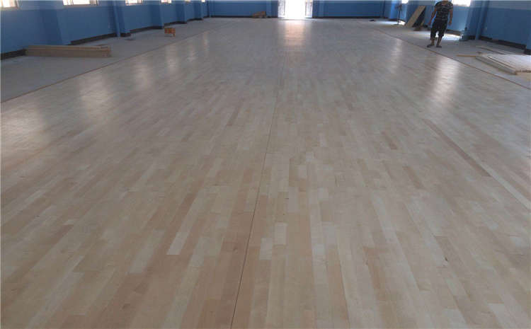 五角楓體育館實木地板廠**哪**好？