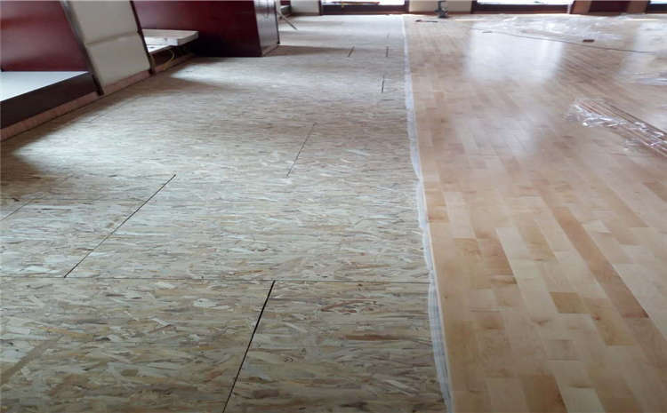 松木運動籃球地板批發(fā)